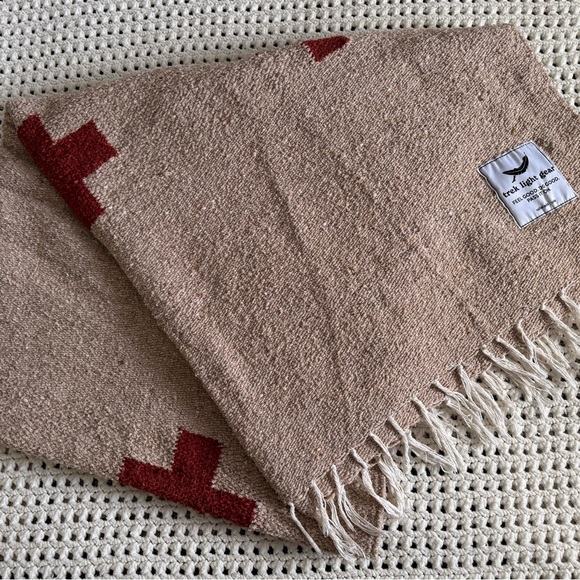Trek Light Gear “Positive Vibrations” Handwoven Mexico Tan Fringe Blanket/Throw - Picture 13 of 13